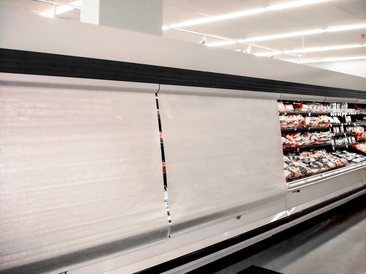 Advantages of Prodew’s night covers include no maintenance, a 5-year warranty, extending the life of refrigerated cases, saving energy during non-operating hours, and no chipping or fraying.